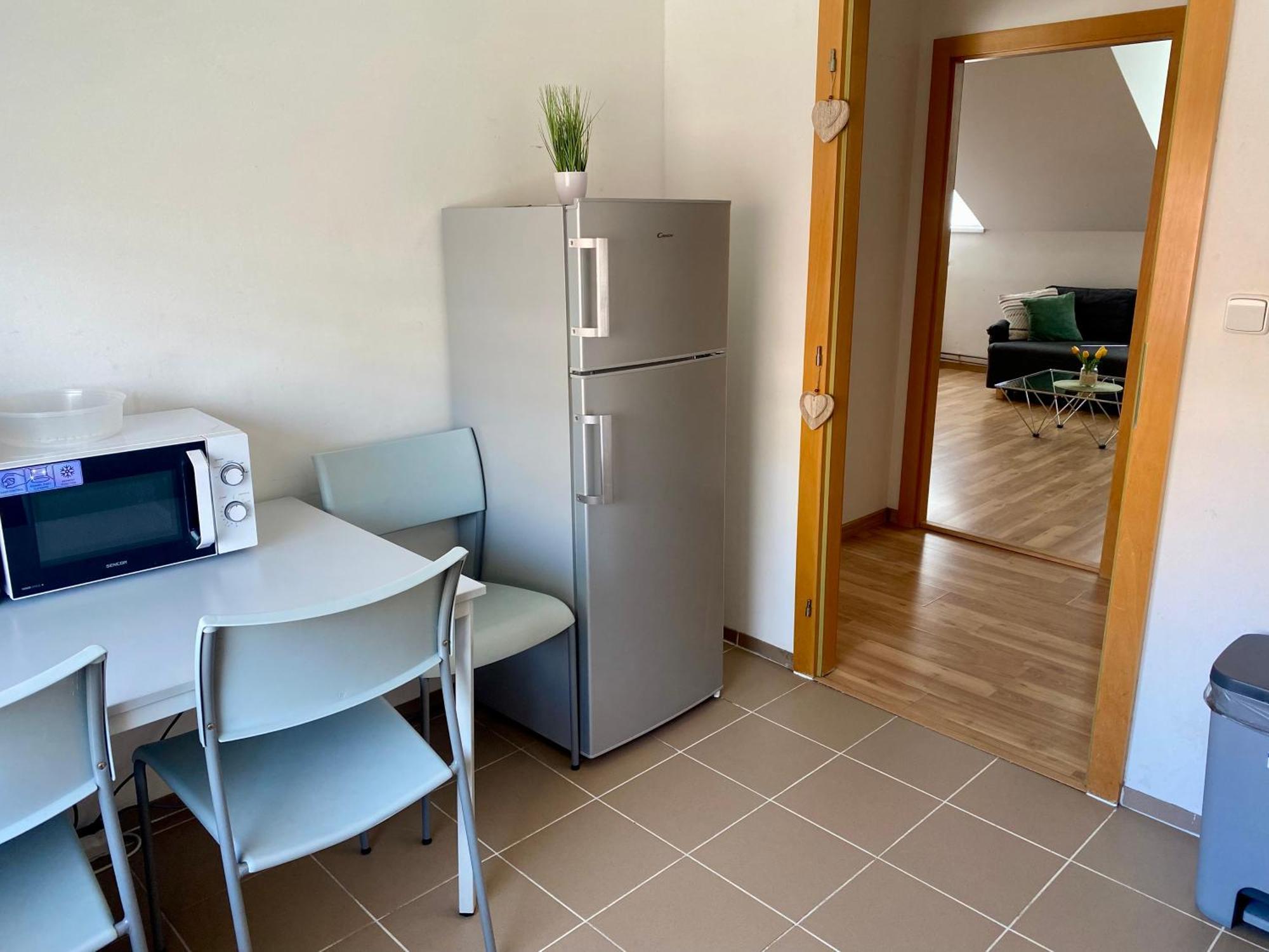 3-Bedroom Apartment In Rajhrad, With Kitchen, 2 Bathrooms, Parking Exterior foto