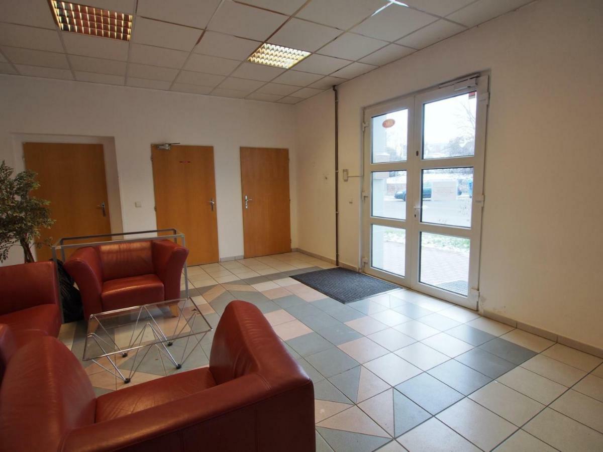 3-Bedroom Apartment In Rajhrad, With Kitchen, 2 Bathrooms, Parking Exterior foto